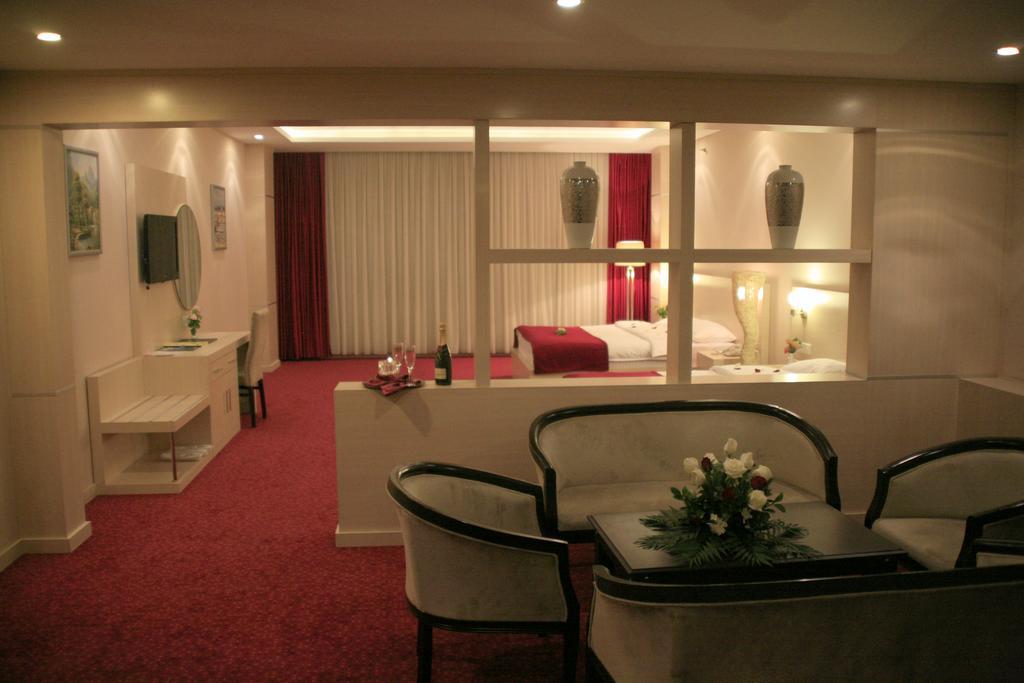 Van Royal Hotel Erbil Habitación foto